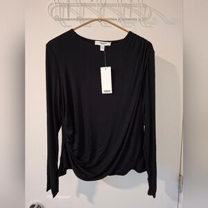 NWT Toboggan White Label Women's Black Long-sleeve Ruched Front Top (Size M)